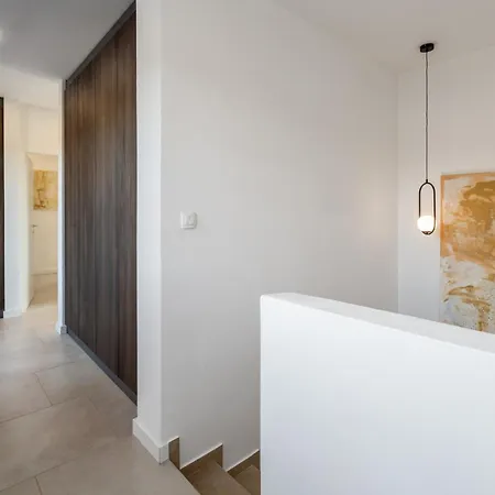 Coral Sky Villa *